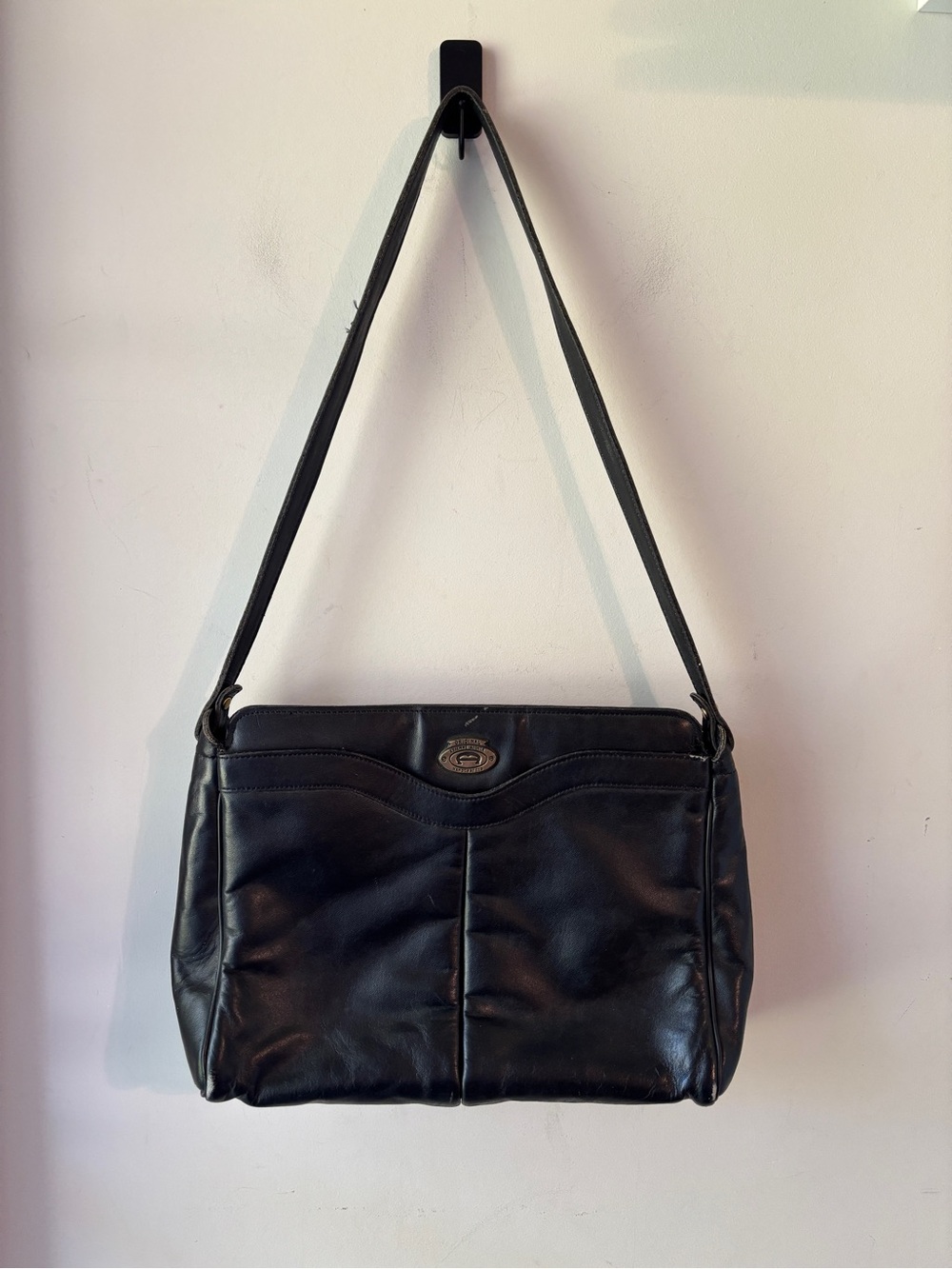 Etienne Aigner Black Leather Classic Magnetic Clasp Shoulder Bag